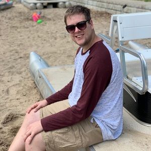 Meet your Posher, Aaron